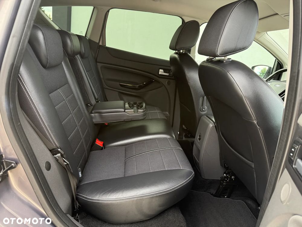 Ford Kuga - 28