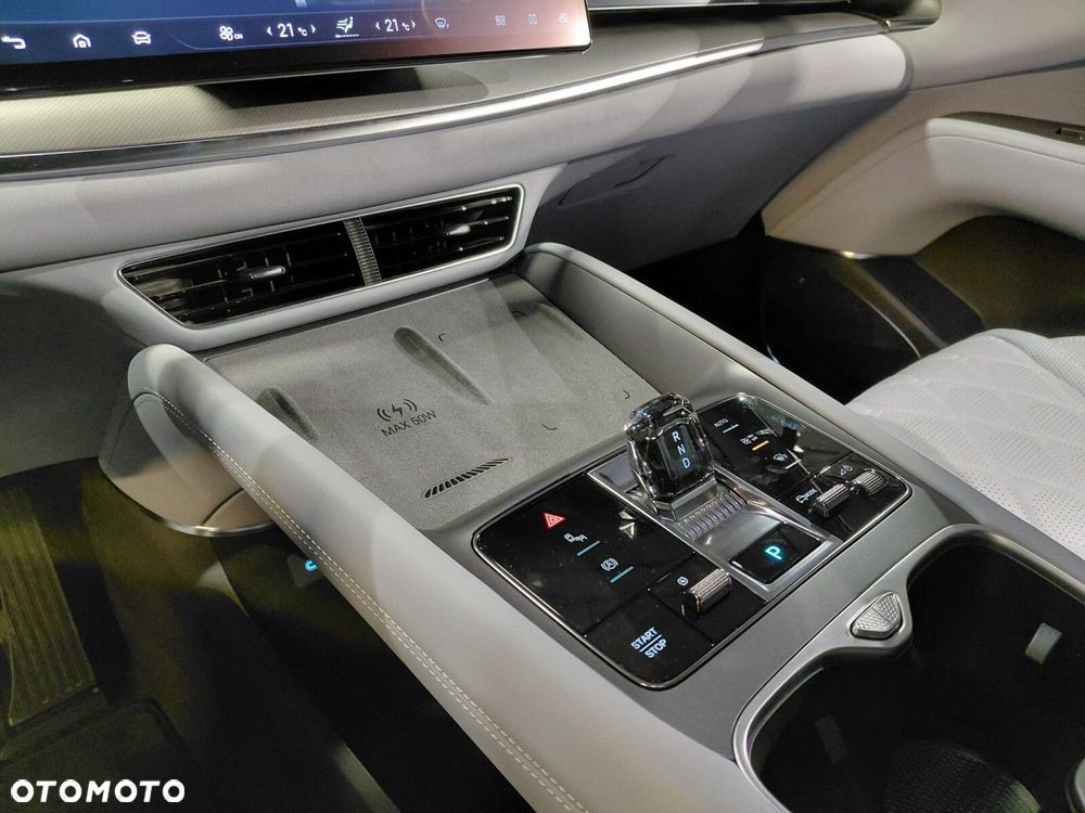 BYD Sealion 7 - 10