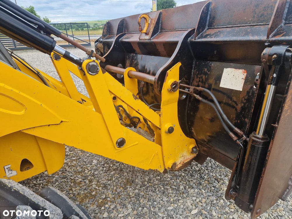 JCB 3CX - 18