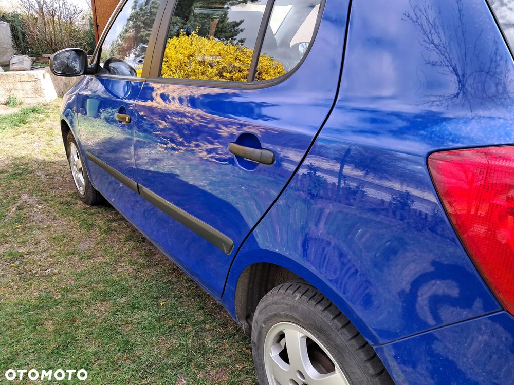 Skoda Fabia 1.2 HTP - 10