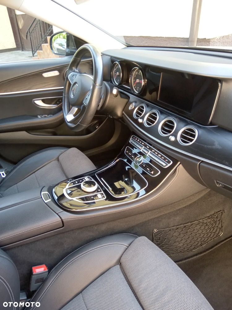 Mercedes-Benz Klasa E 200 9G-TRONIC Avantgarde - 23