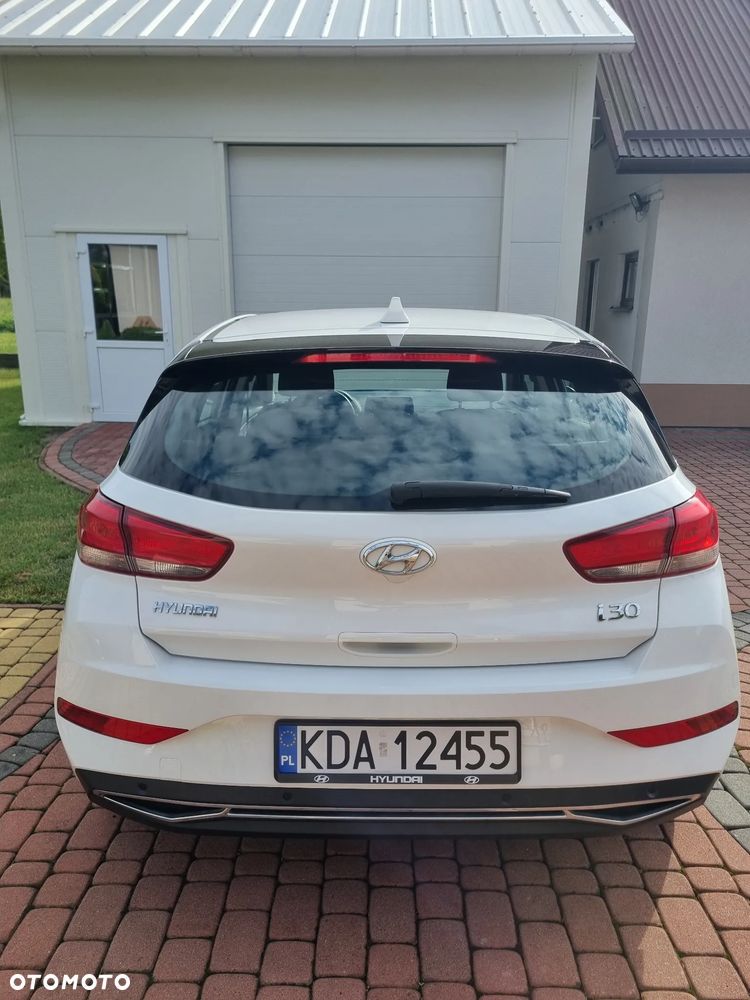 Hyundai i30 1.5 DPI Classic + - 8