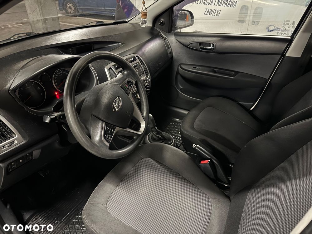 Hyundai i20 1.1 CRDi Comfort - 4