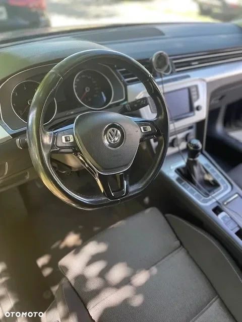 Volkswagen Passat 2.0 TDI BMT Comfortline - 6