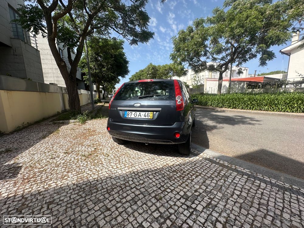 Ford Fiesta 1.25 Trend - 4