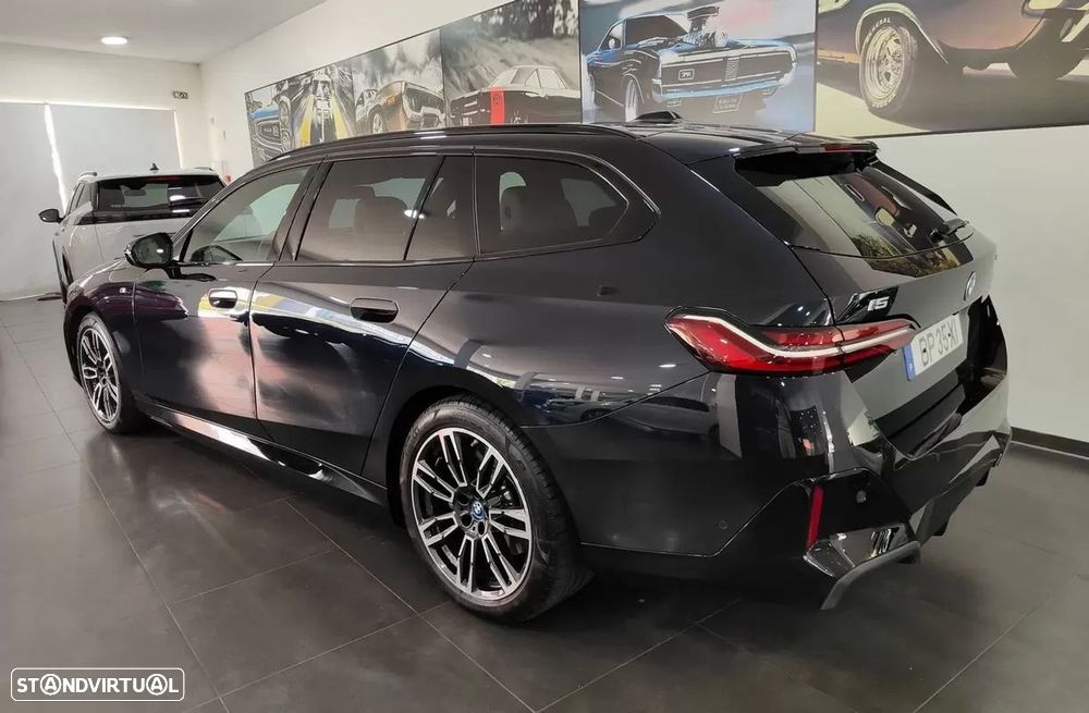 BMW i5 Touring eDrive40 - 10