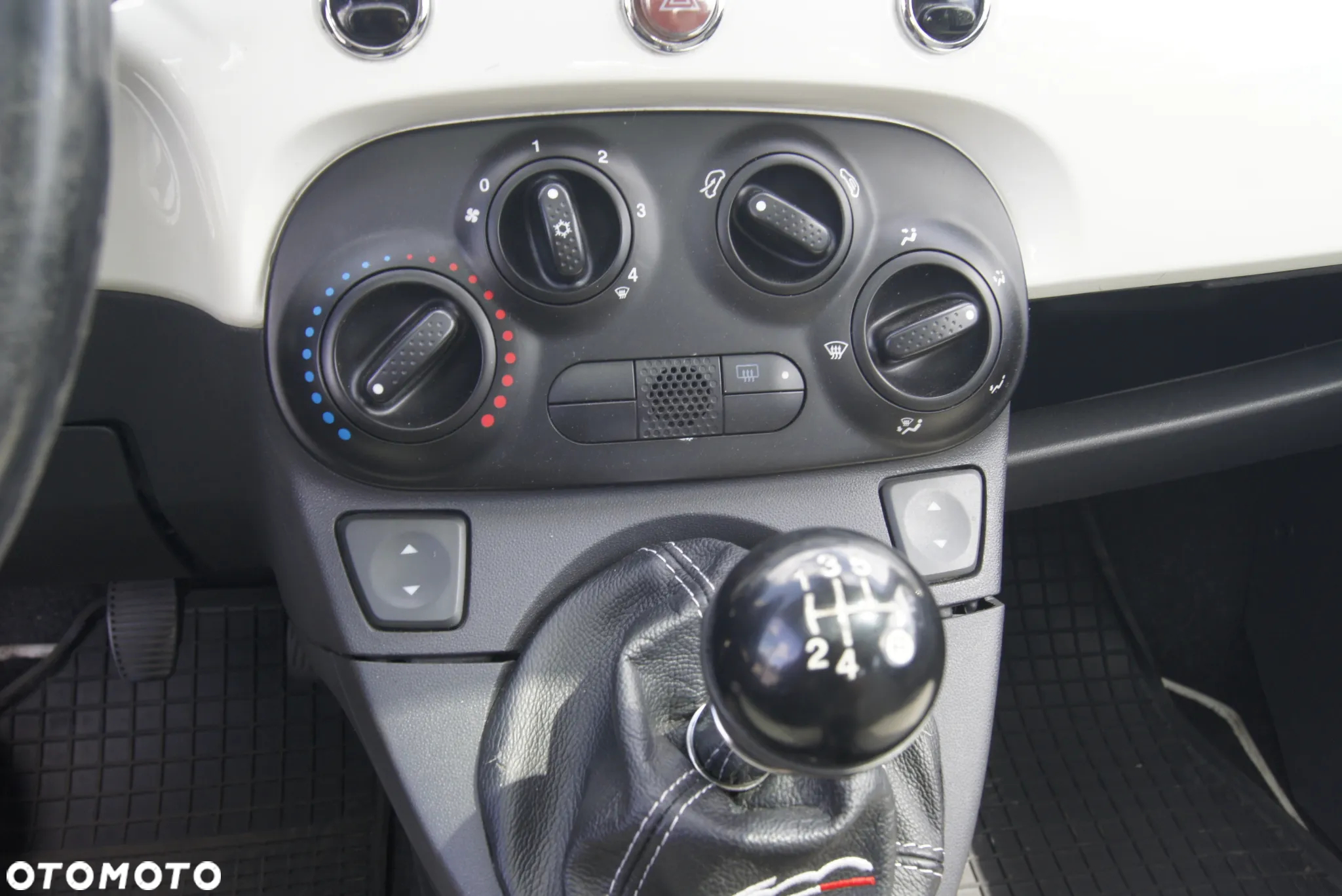 Fiat 500 C 1.2 8V Lounge - 21
