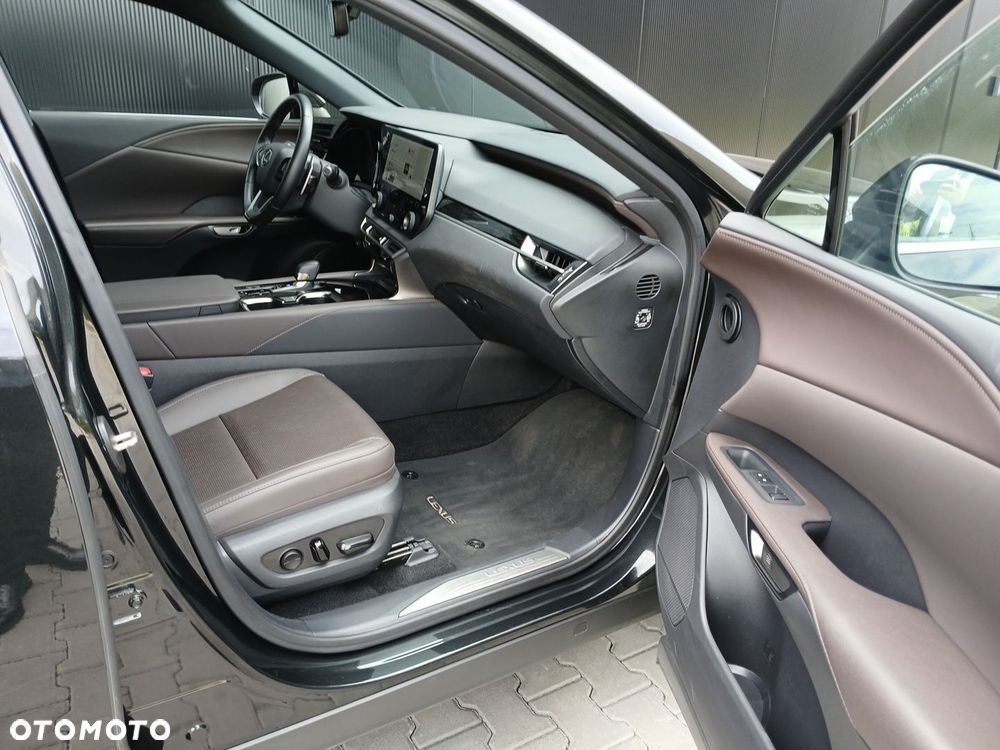 Lexus RX - 23
