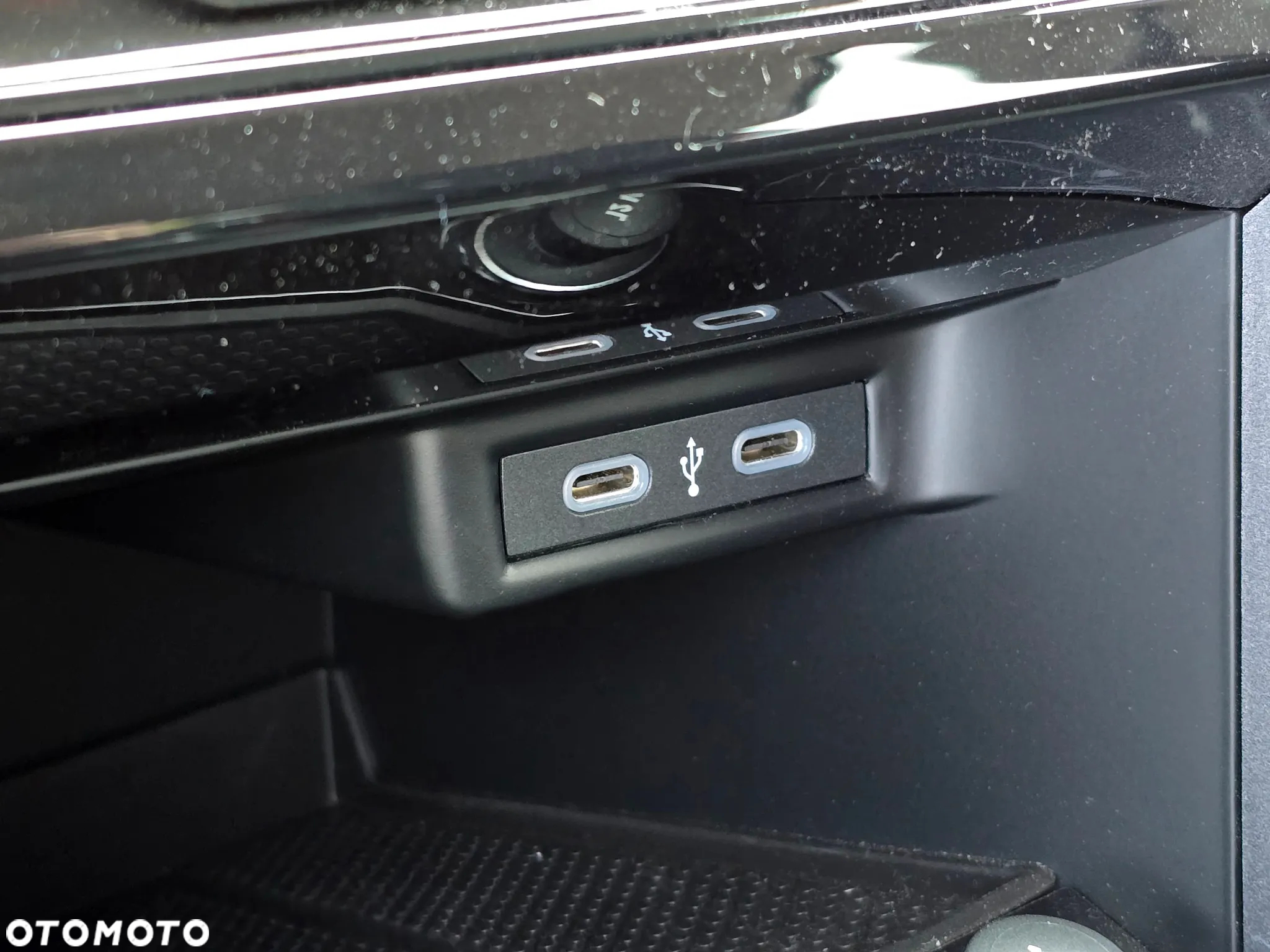 Volkswagen T-Roc 1.5 TSI Style DSG - 27
