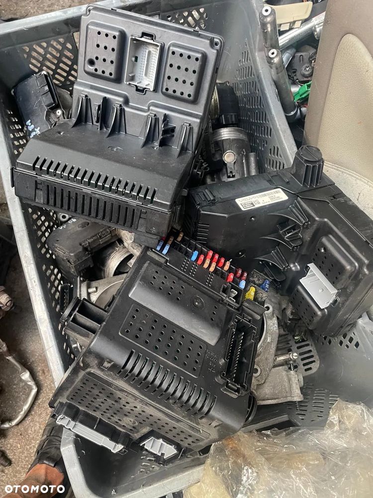 skrzynka bezpiecznikow ecm cem volvo xc90 31314468 - 1