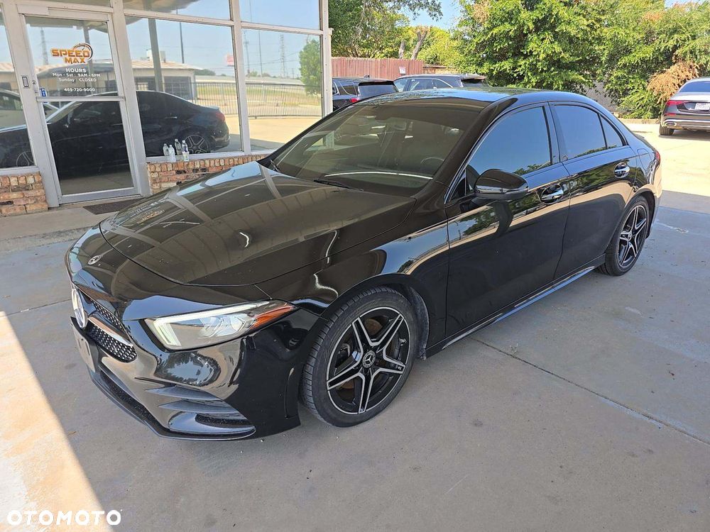 Mercedes-Benz Klasa A 220 4Matic 7G-DCT AMG Line - 1