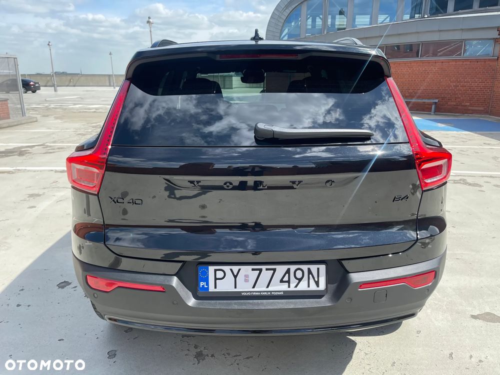 Volvo XC 40 B4 Plus Black Edition - 7