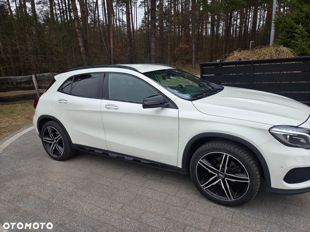 Mercedes-Benz GLA 250 4-Matic - 18