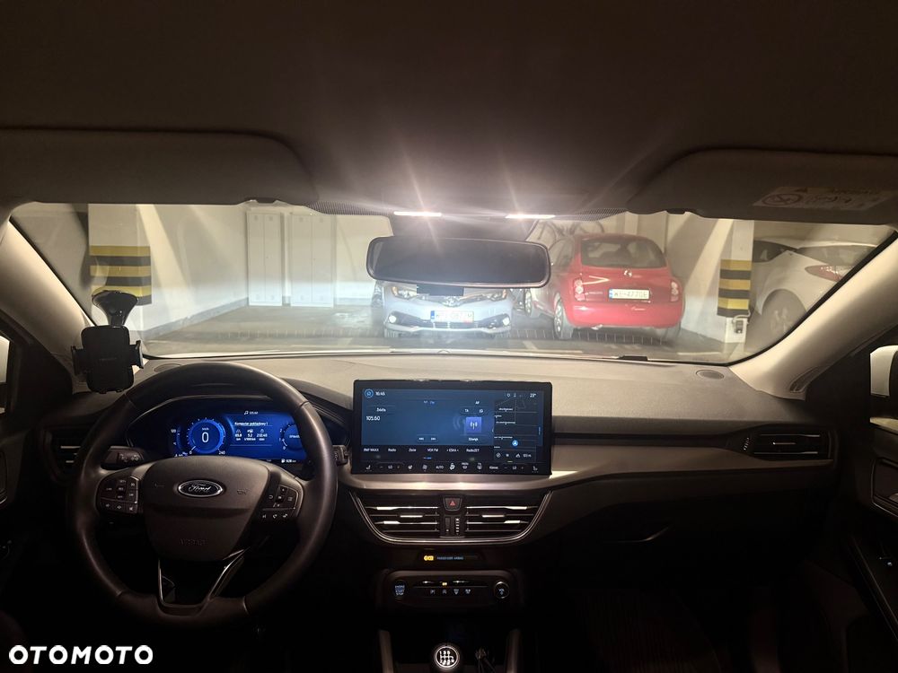 Ford Focus 1.0 EcoBoost Titanium Design - 26