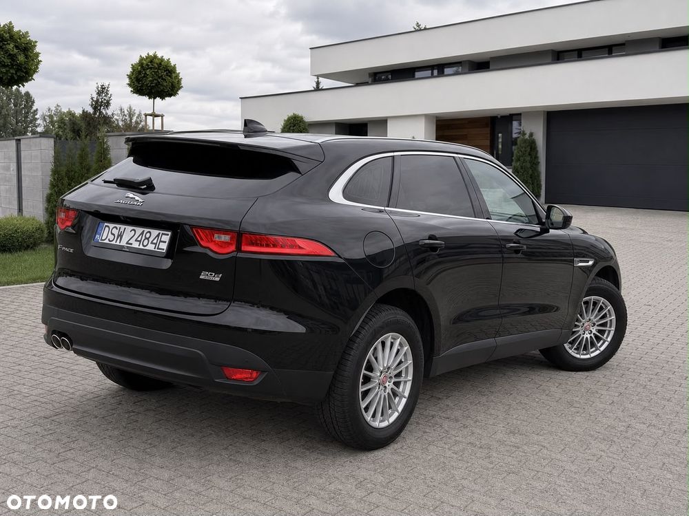Jaguar F-Pace - 13