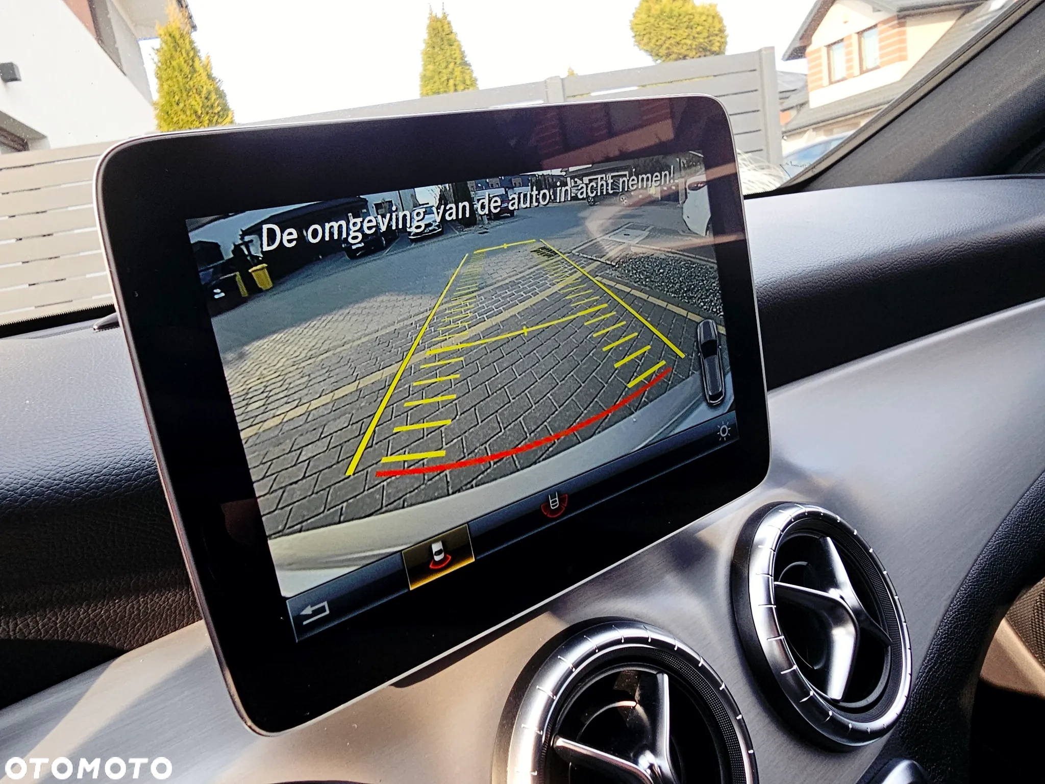 Mercedes-Benz CLA Shooting Brake 180 d 7G-DCT AMG Line - 17