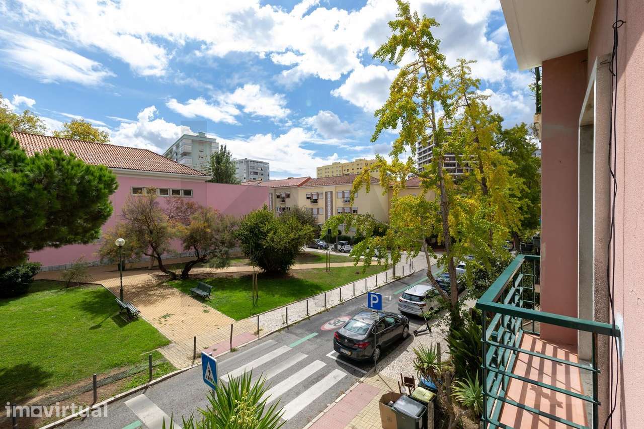 Arrenda espetacular apartamento T3 (4 assoalhadas) em pleno bairro de - Grande imagem: 5/25