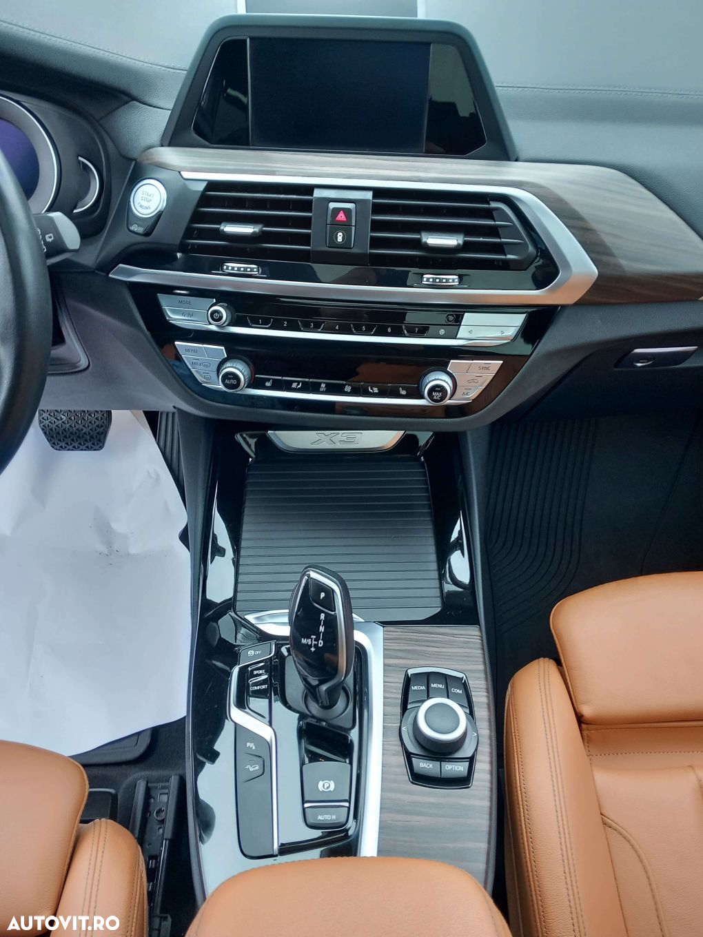 BMW X3 xDrive20d AT Luxury Line - 7