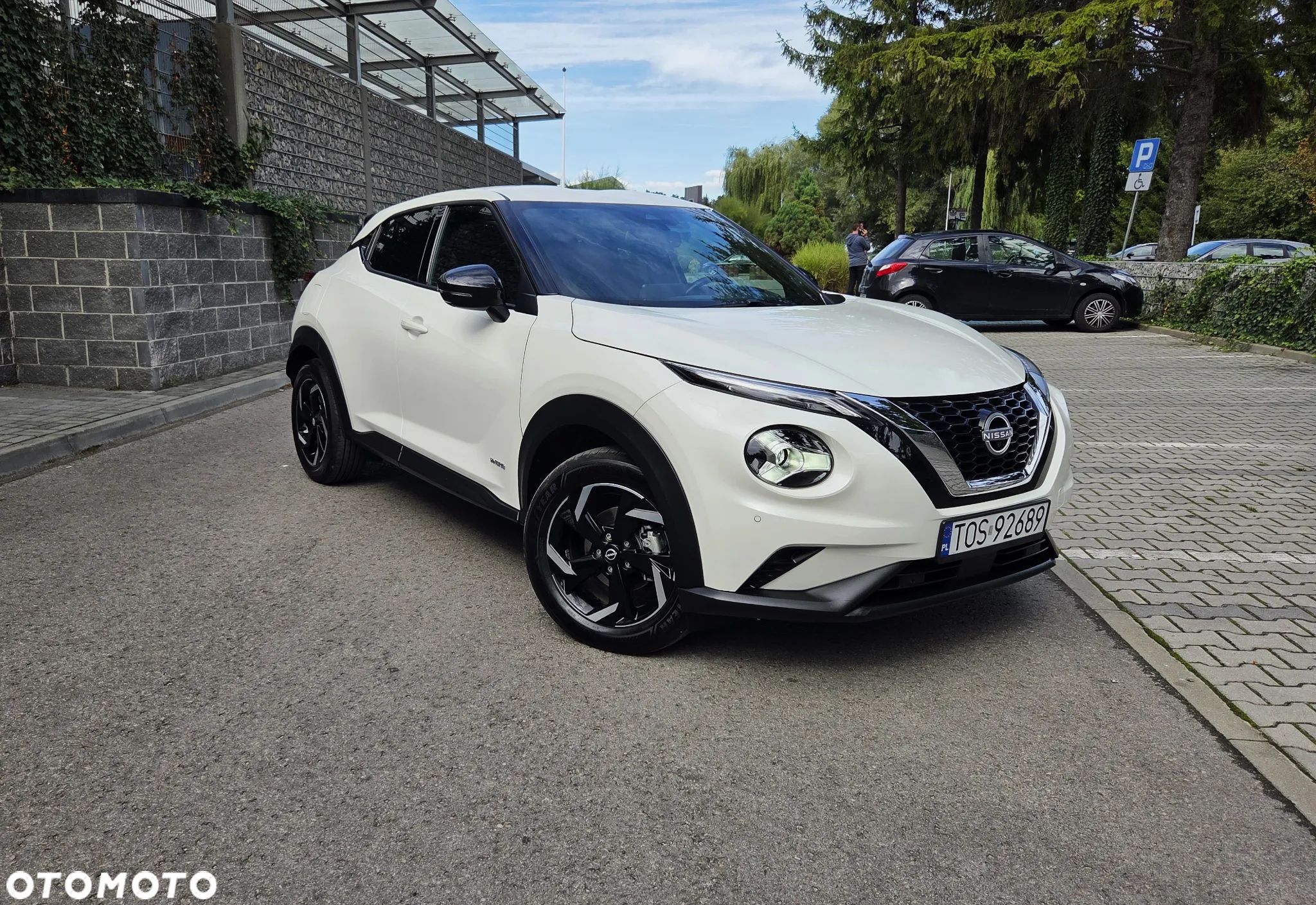 Nissan Juke 1.6 Hybrid Acenta AMT - 1