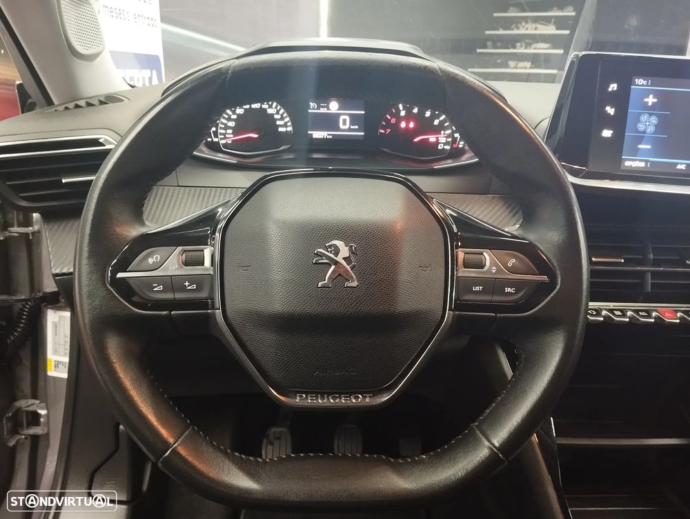 Peugeot 2008 1.2 PureTech Active Pack - 17