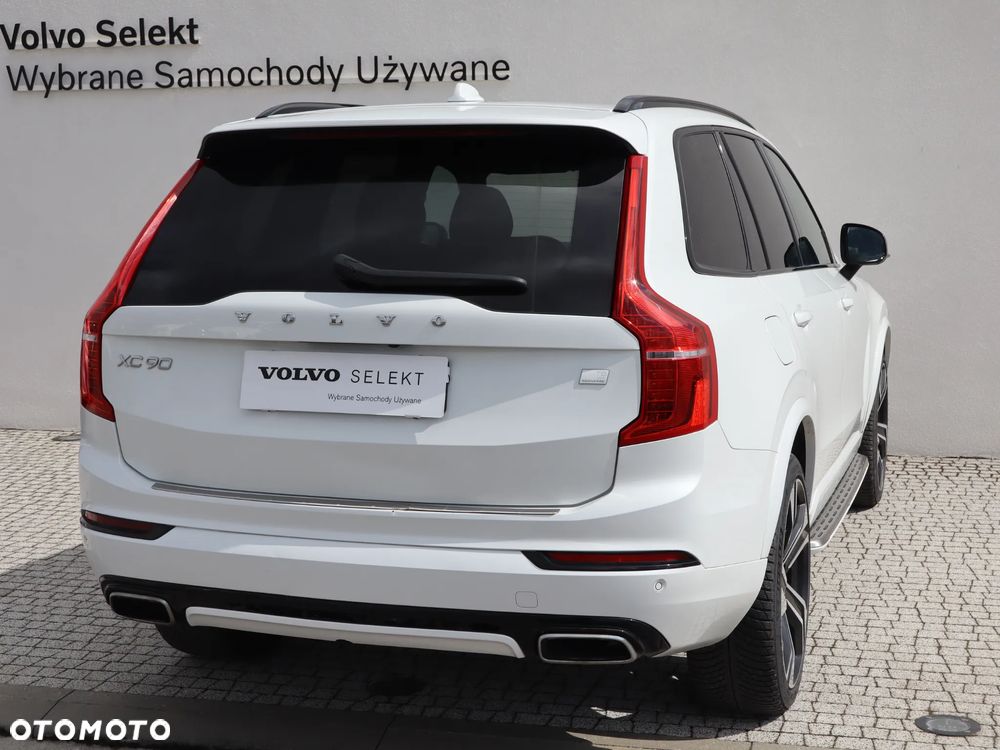 Volvo XC 90 T8 AWD Plug-In Hybrid R-Design 7os - 4