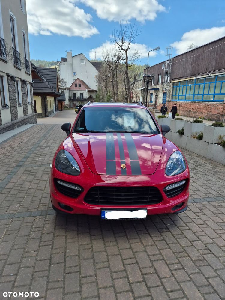 Porsche Cayenne - 1