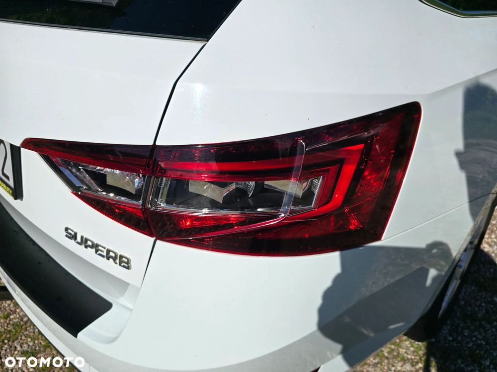 Skoda Superb 2.0 TDI DSG Ambition - 12