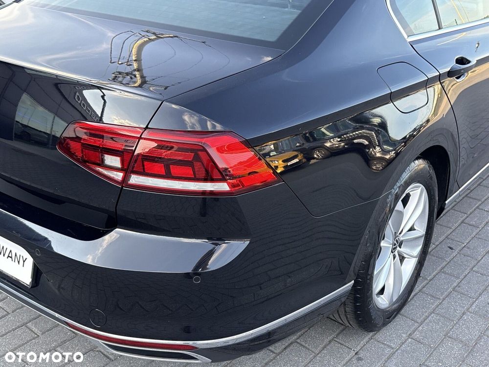 Volkswagen Passat - 30