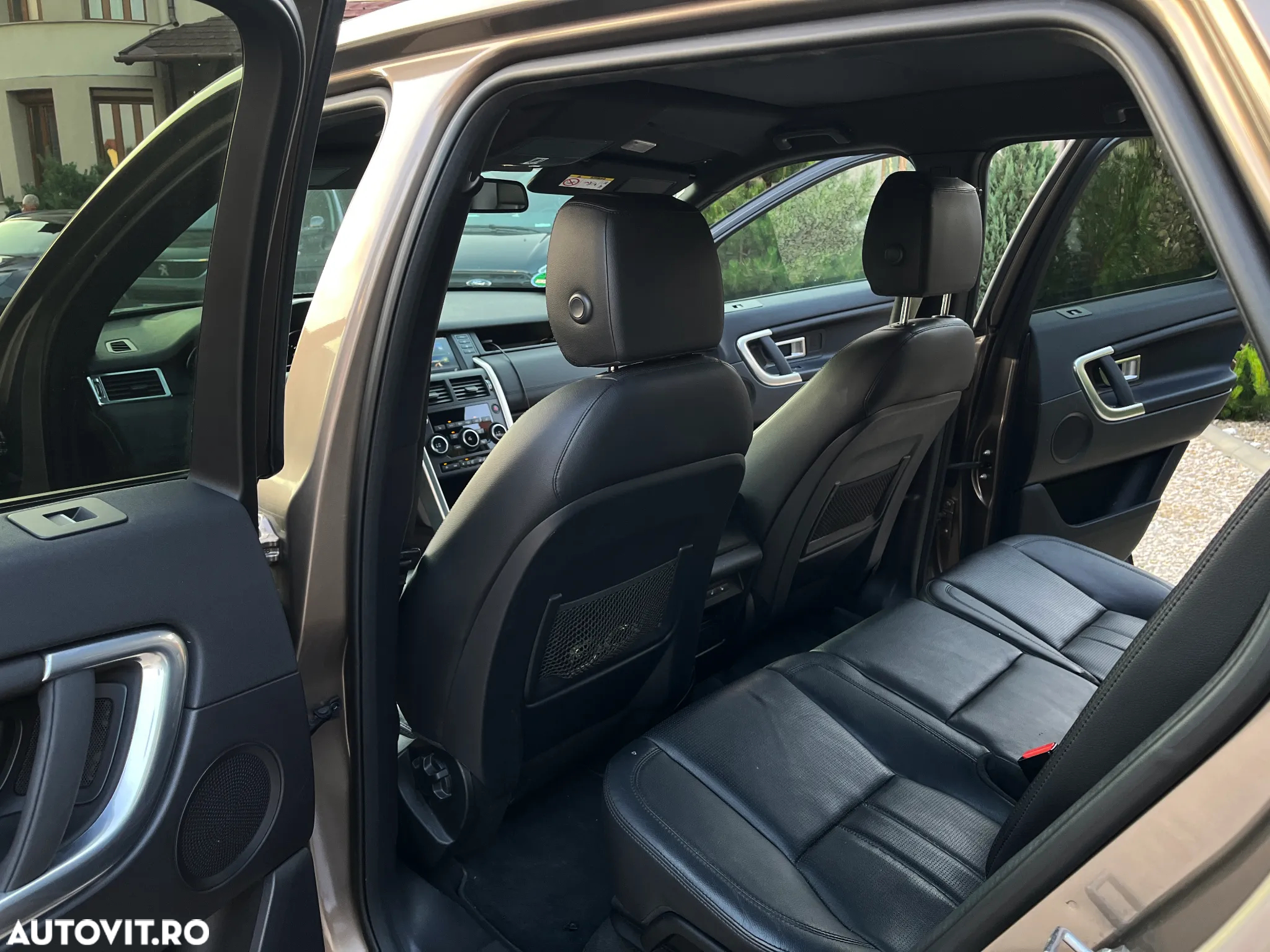 Land Rover Discovery Sport 2.0 l TD4 HSE Aut. - 6