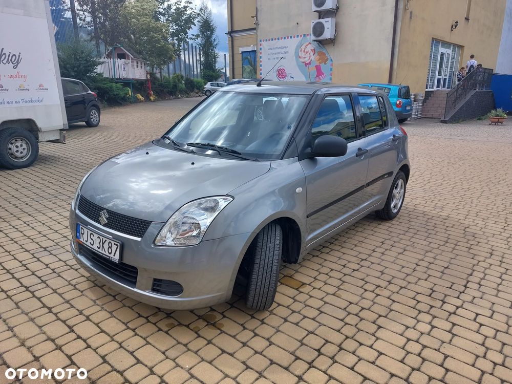 Suzuki Swift - 3