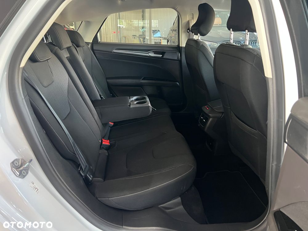 Ford Mondeo 2.0 EcoBlue Titanium - 38