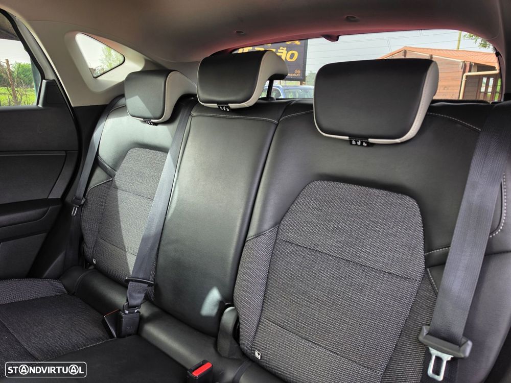 Renault Captur E-TECH 160 INTENS - 15