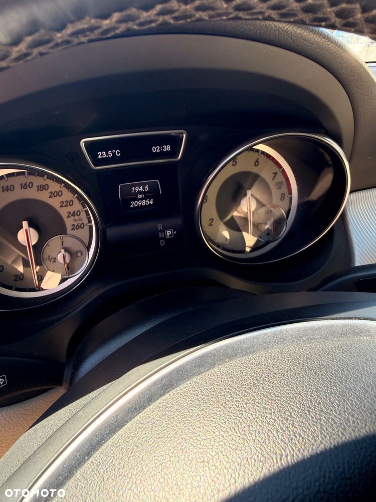 Mercedes-Benz CLA 250 4-Matic - 19