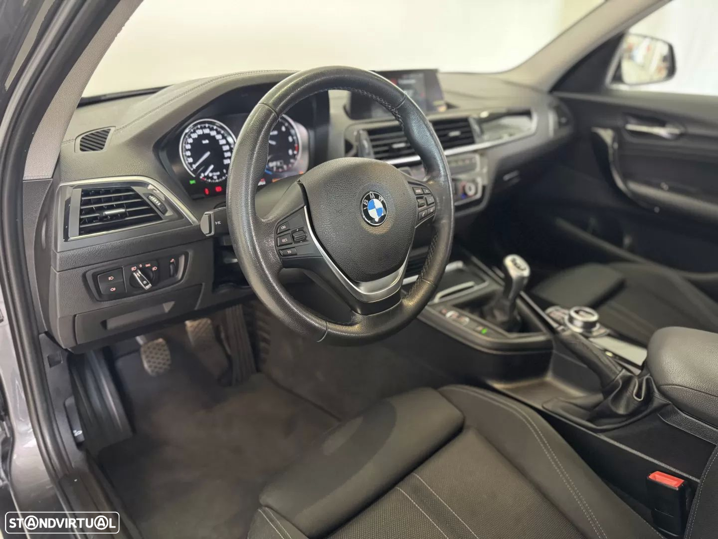 BMW 116 d Line Sport - 23