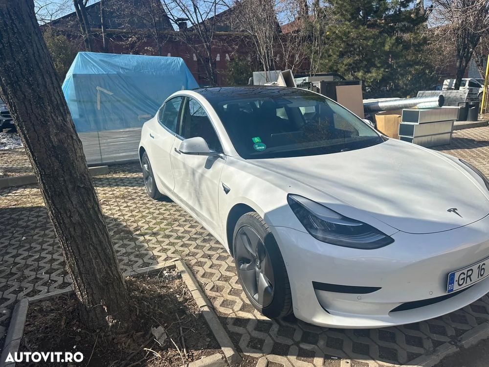 Tesla Model 3 Standard Reichweite Plus Hinterradantrieb - 5