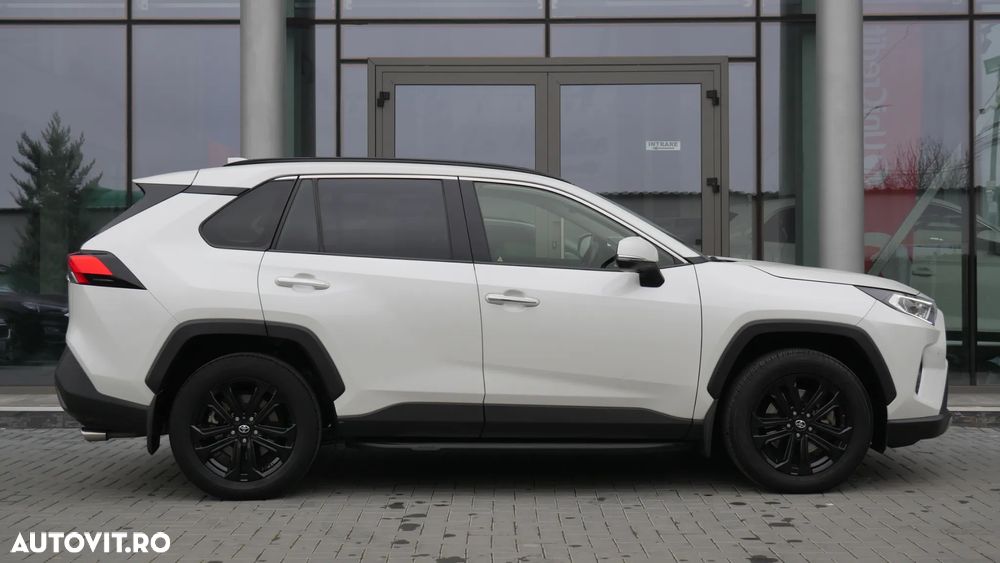 Toyota RAV4 - 11