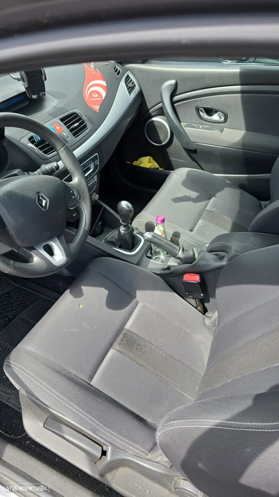 Renault Mégane Coupe Energy dCi 110 FAP Start & Stop GT Line - 3