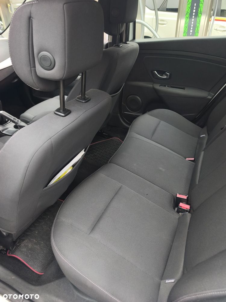Renault Fluence 2011 photo 2