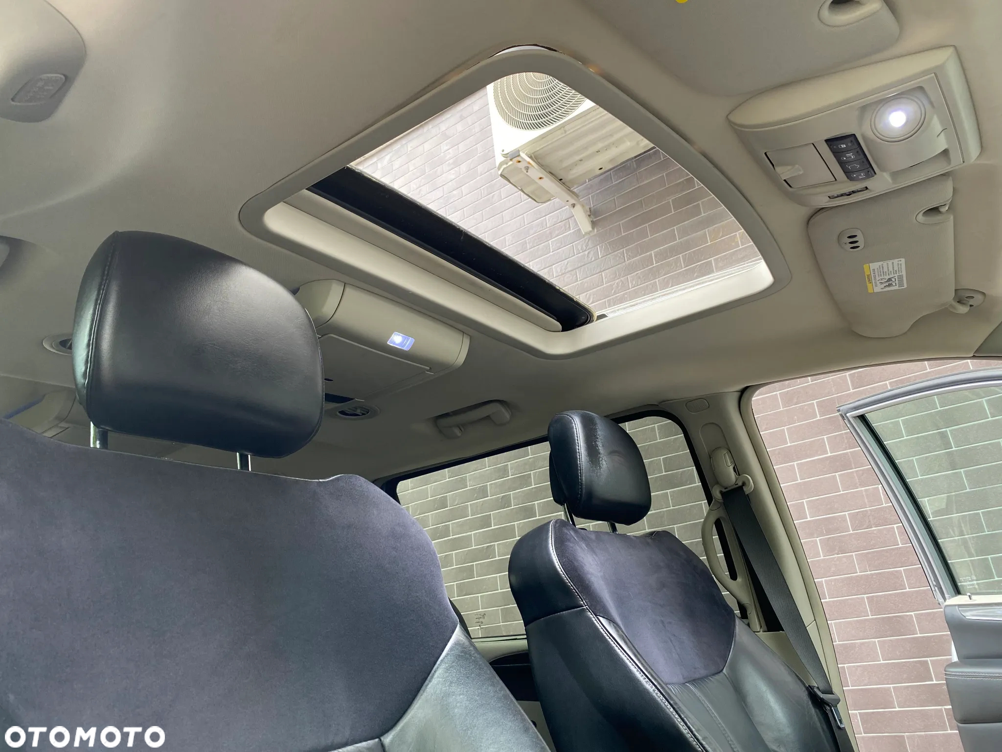 Chrysler Town & Country 3.6 Limited - 28