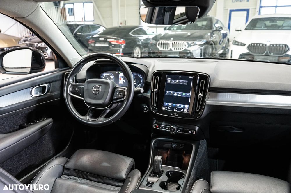 Volvo XC 40 T5 Twin Engine DKG Momentum Pro - 30