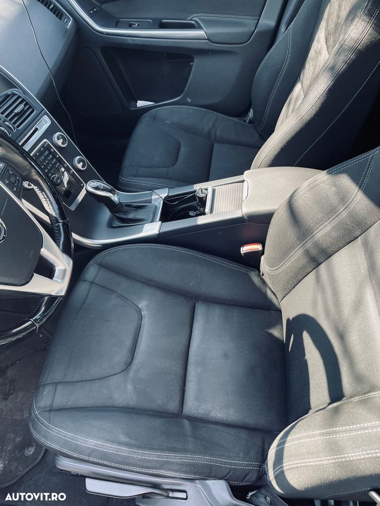 Volvo XC 60 D4 Momentum - 5