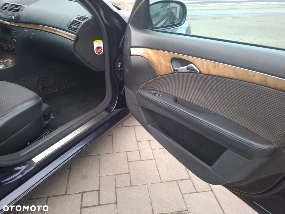 Mercedes-Benz Klasa E - 21