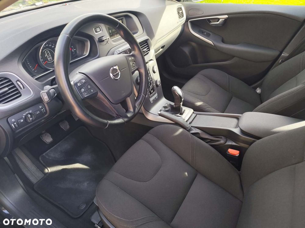 Volvo V40 D2 - 29