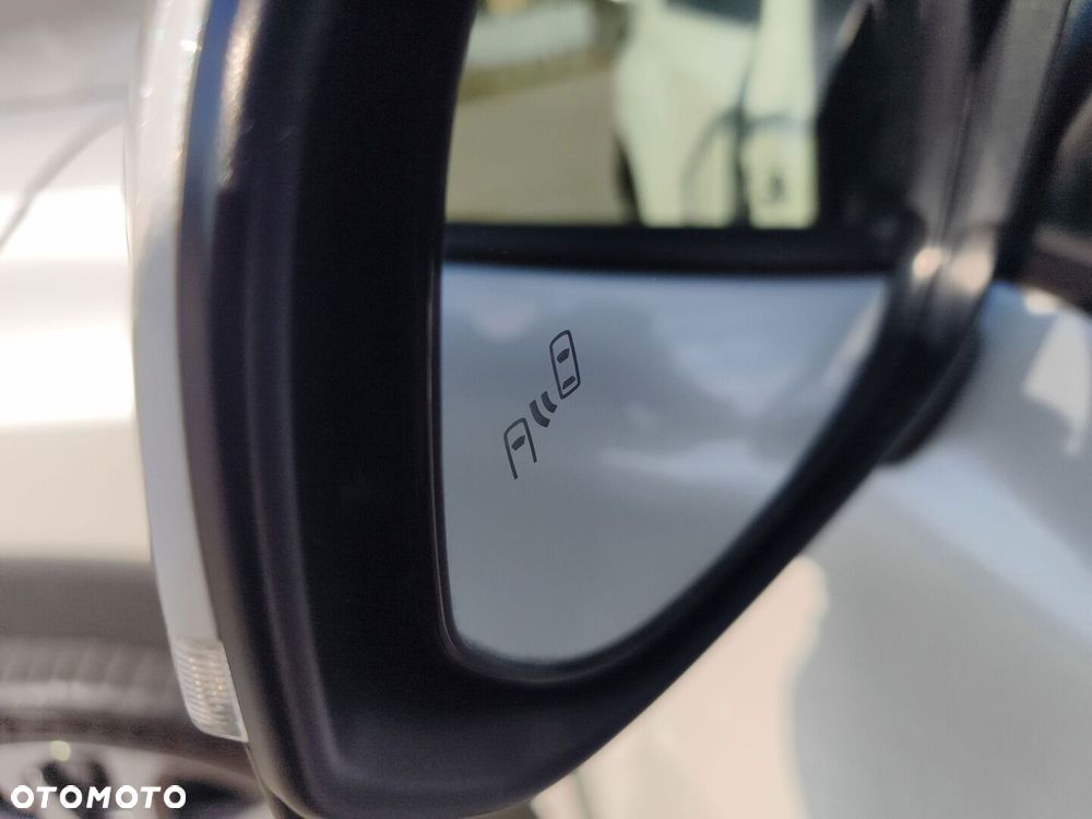 Toyota Corolla Cross 2.0 Hybrid Executive - 18