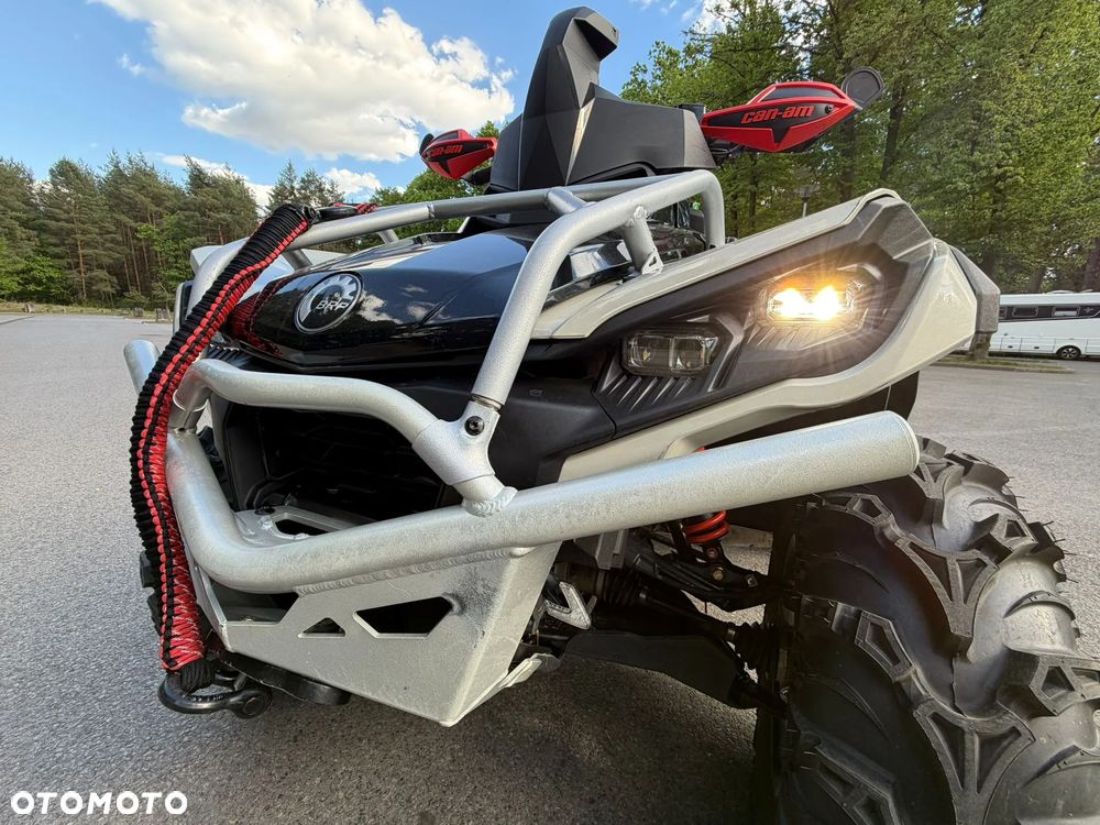 Can-Am Outlander - 10