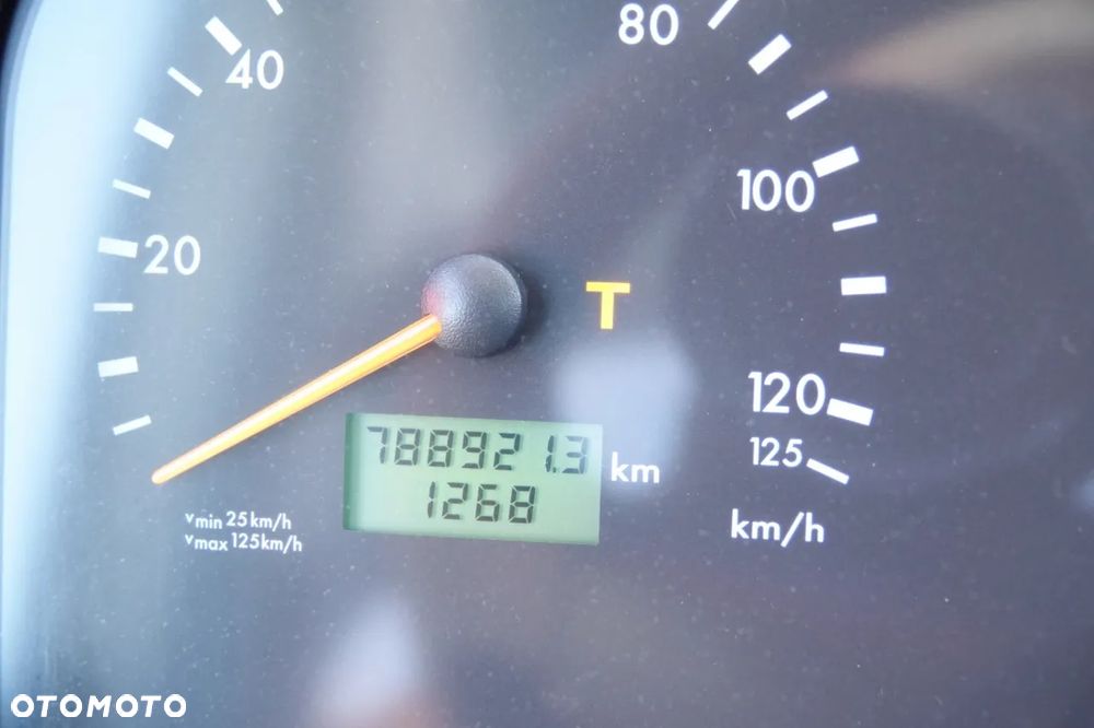 Mercedes-Benz TOURISMO /EURO 6 / SPROWADZONY / TURYSTYCZNY / AUTOMAT / BOGATE WYPOSAŻENIE / FOTELE LUX LINE/ - 39