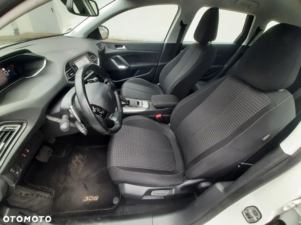 Peugeot 308 BlueHDi 130 EAT8 Allure Pack - 10