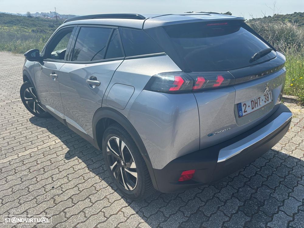 Peugeot e-2008 Allure Pack - 9