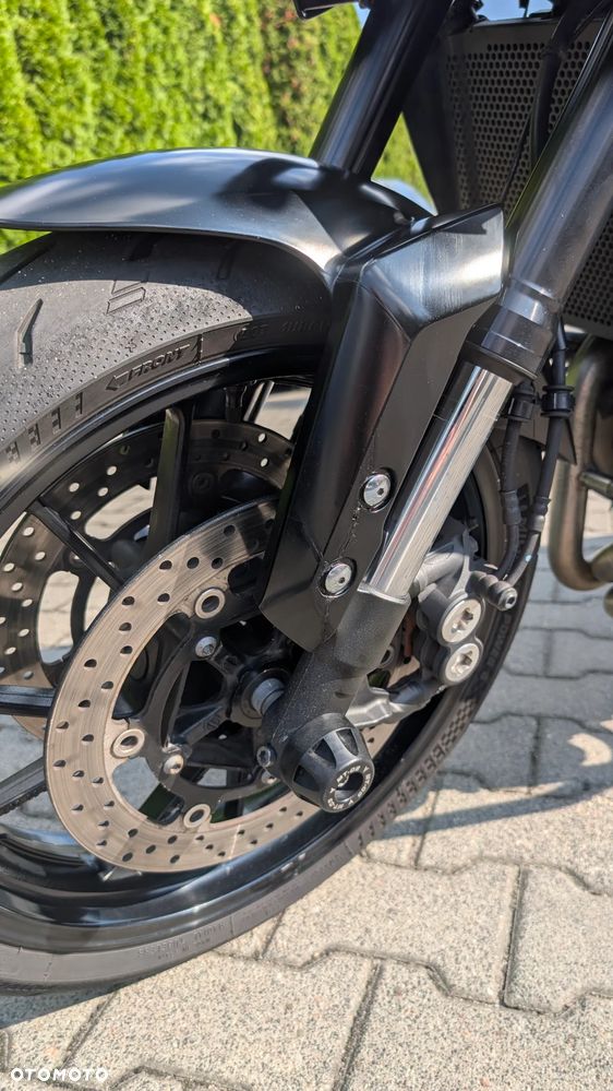 Yamaha MT - 27