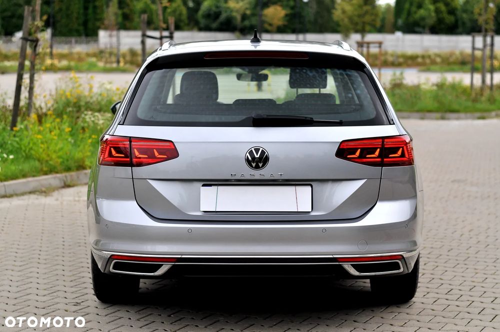 Volkswagen Passat 2.0 TDI EVO Elegance DSG - 11